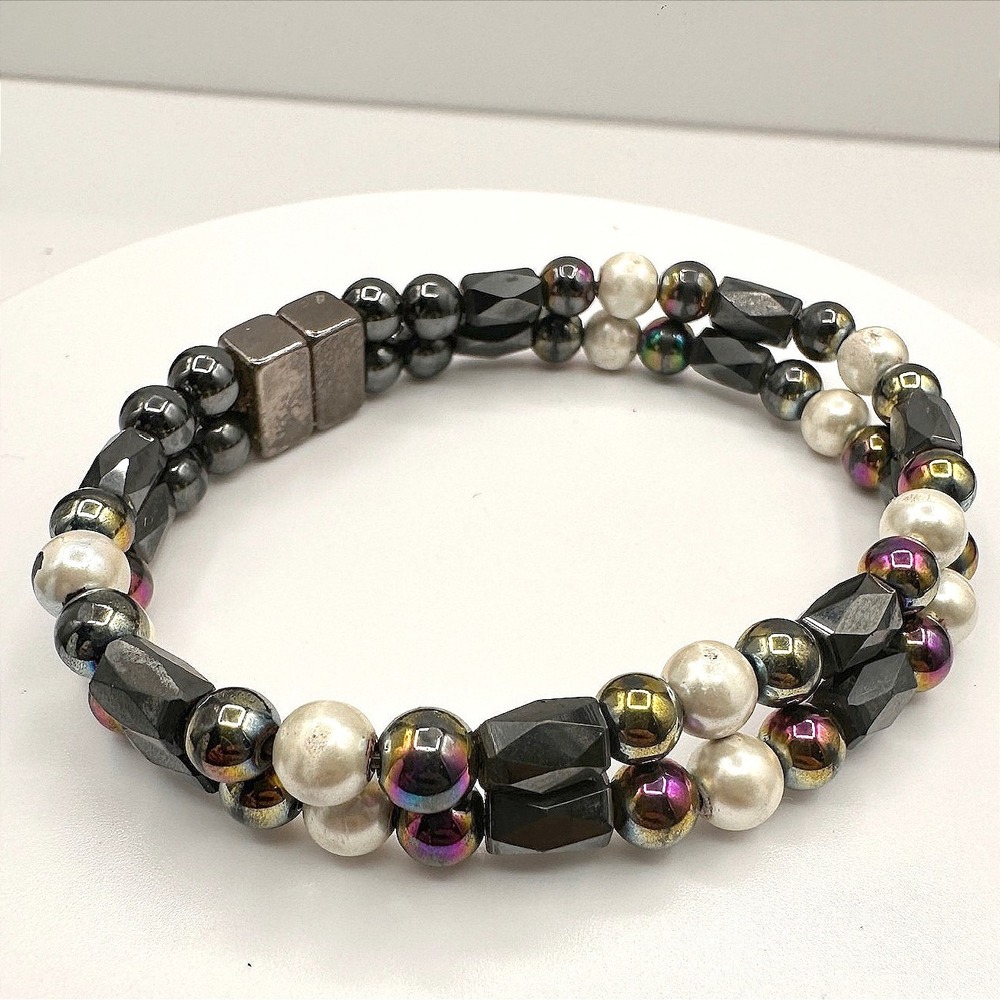 Vintage Hematite & Faux Pearl Magnetic Stretch Bracelet 2 Row Iridescent 90s Y2K